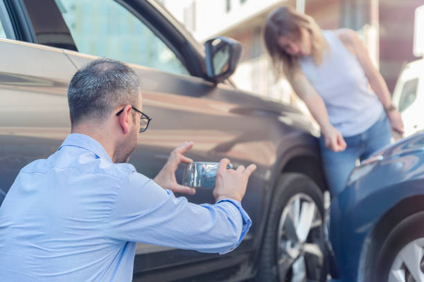 Professional Commercial Auto Insurance technician working in Landover, MD